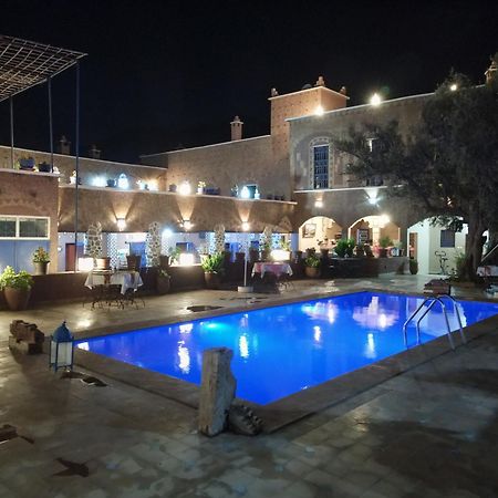 Riad Malak Уирган Экстерьер фото
