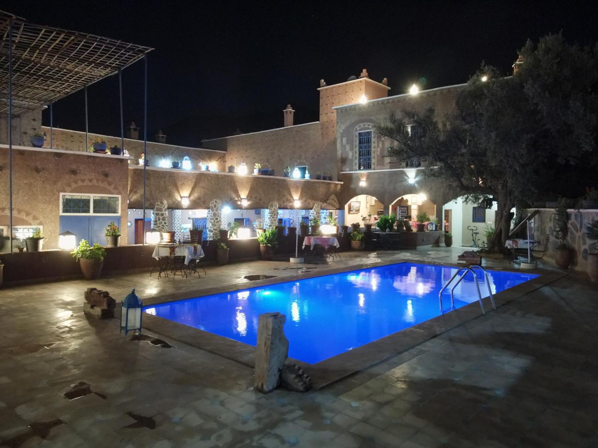 Riad Malak Уирган Экстерьер фото