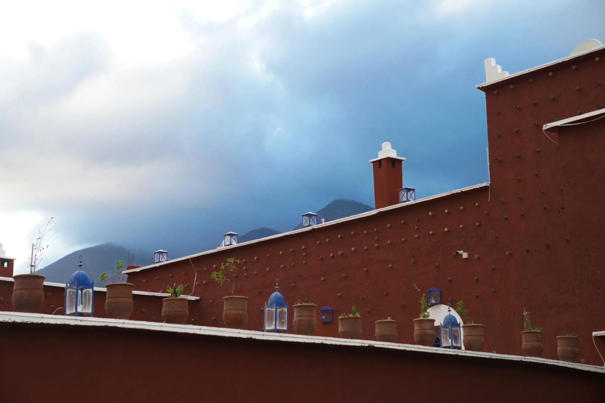 Riad Malak Уирган Экстерьер фото