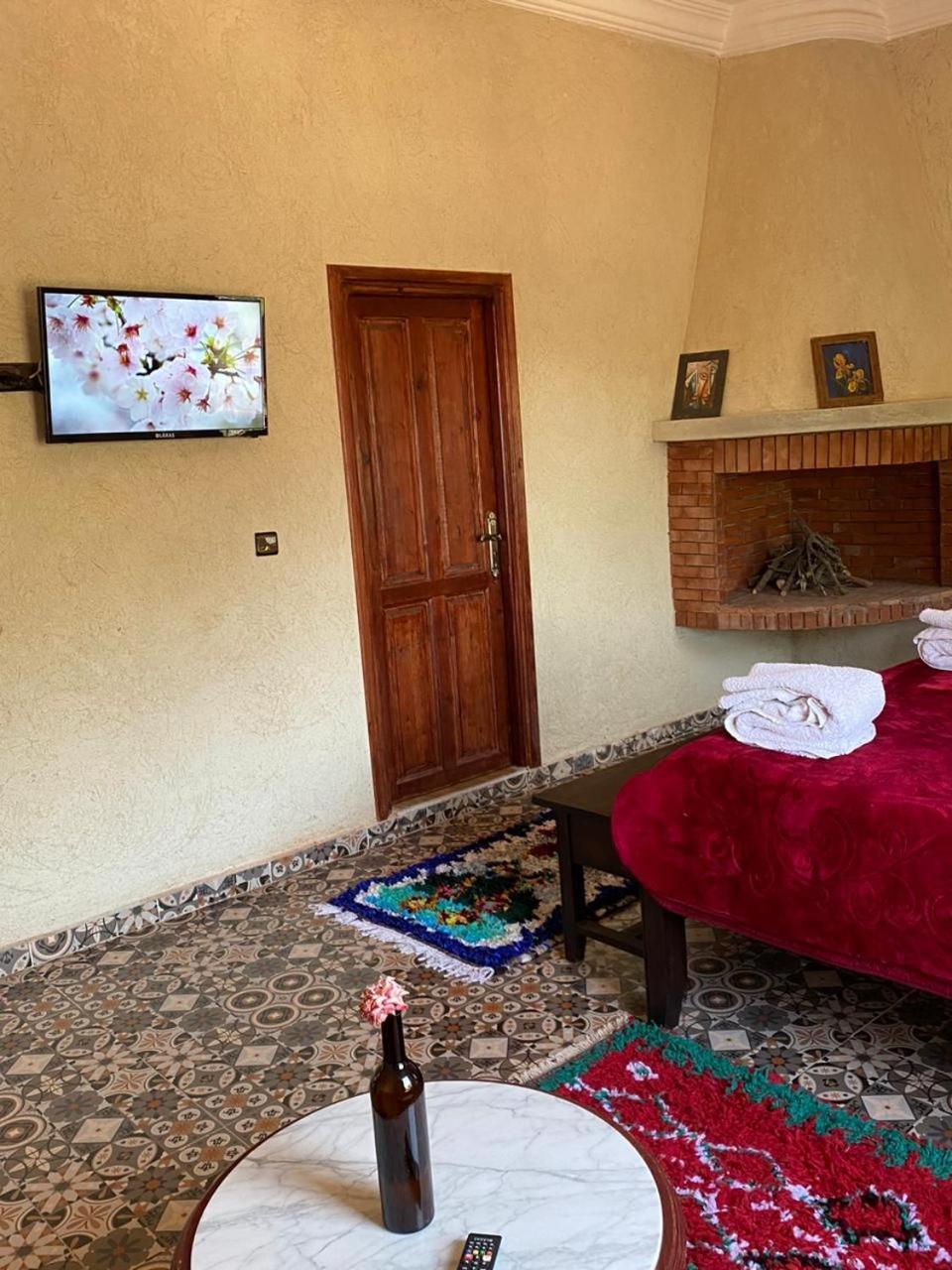 Riad Malak Уирган Номер фото