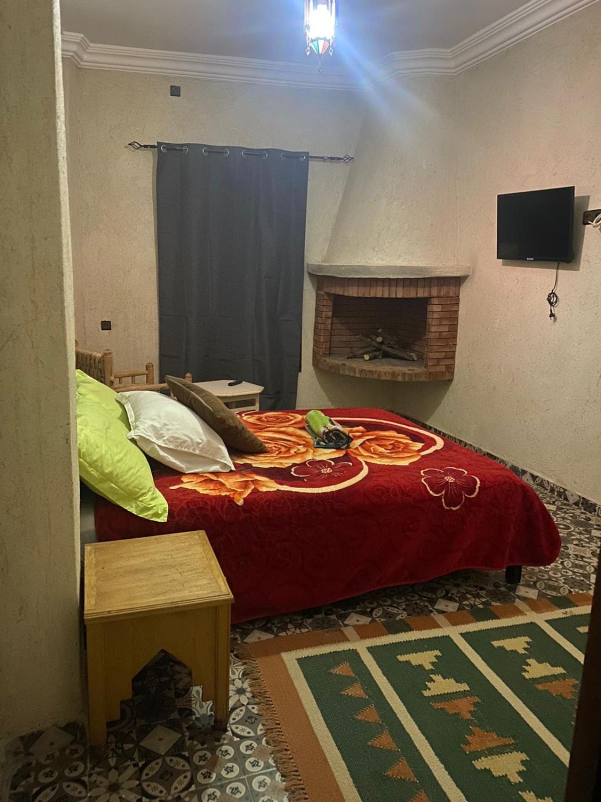 Riad Malak Уирган Номер фото